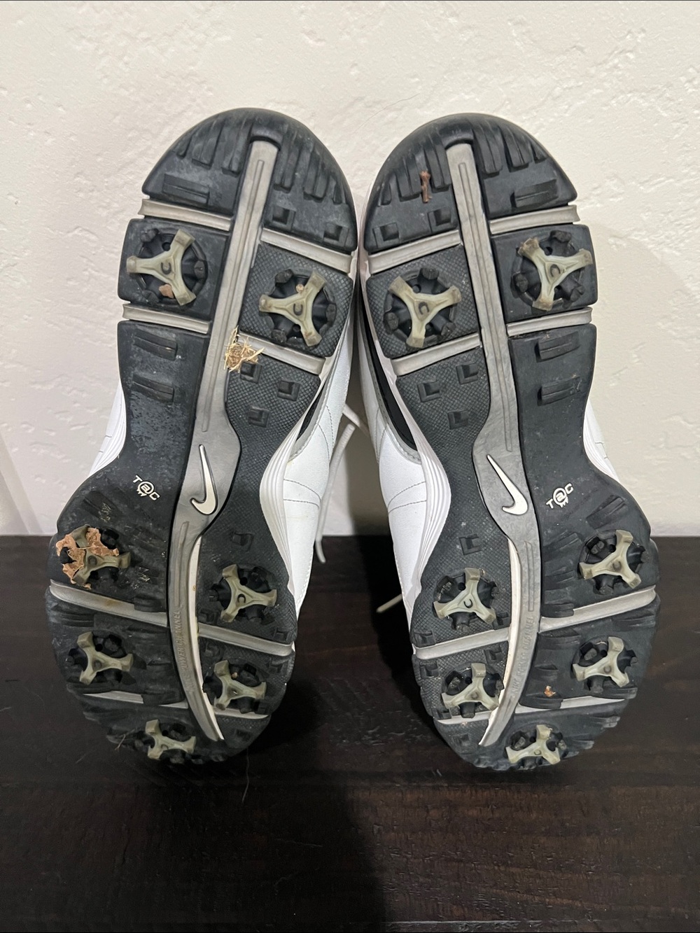 Nike White and Black Men's Golf Sneakers - Picture 4 of 5